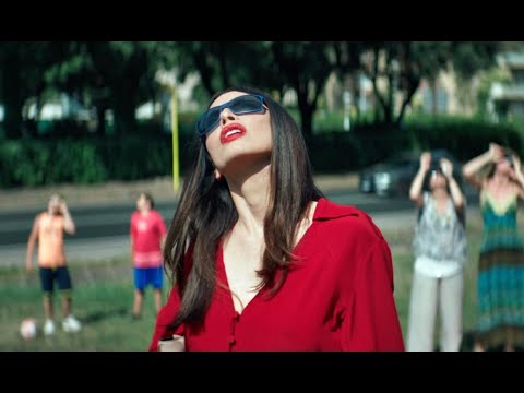 Dark Glasses (Occhiali Neri) new clip official from Berlin Film Festival 2022 - 1/3