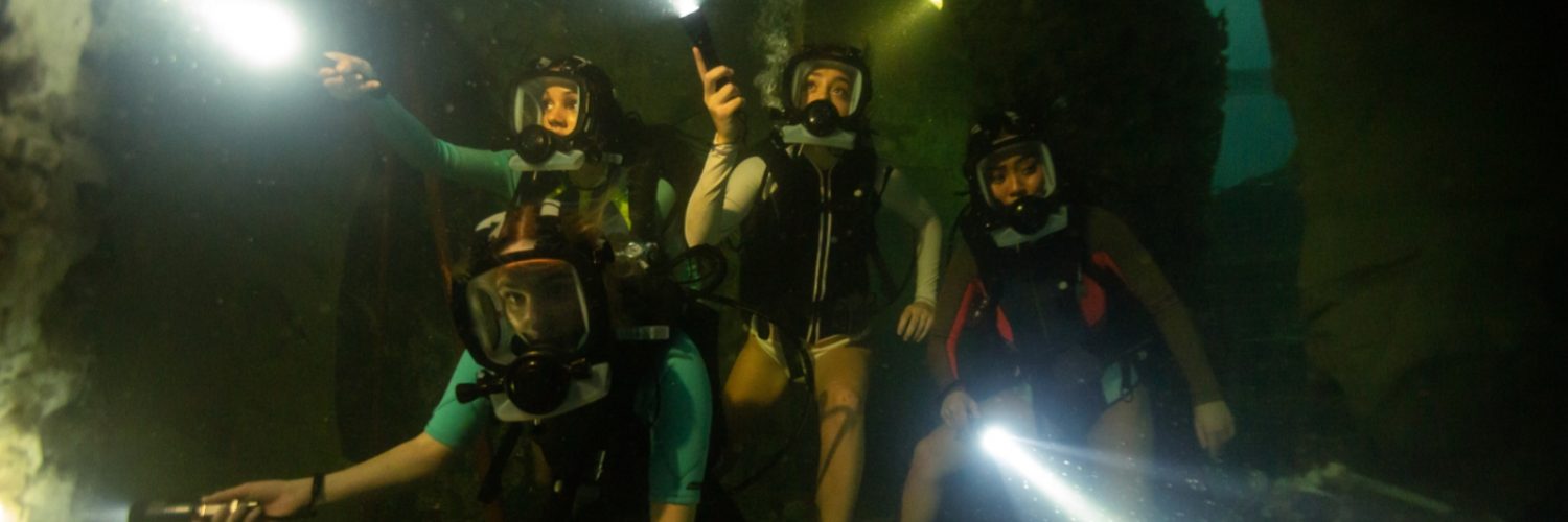 Die Mädchen aus 47 Meters Down: Uncaged erforschen die Unterwasserstadt