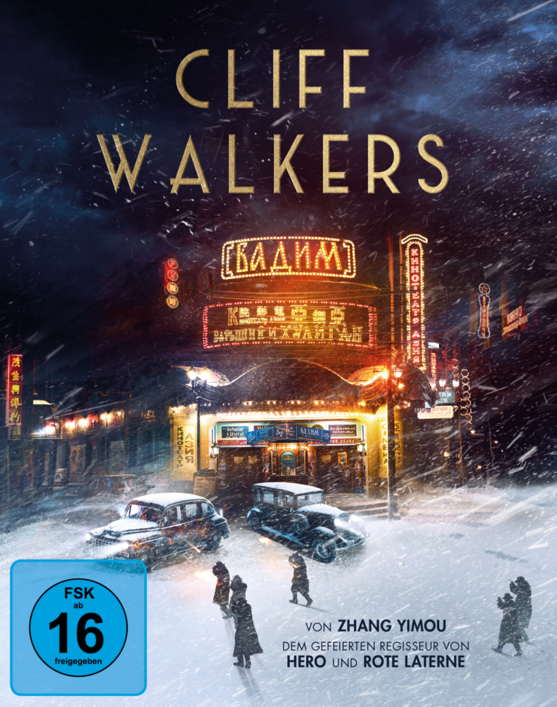 Auf dem Cover zu Cliff Walkers ist ein Kino zu sehen, vor dem einige schwarz gekleidete Gestalten durch einen Schneesturm waten