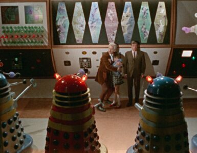 Dr. Who, Susan und Ian werden von den Daleks in ihrer Basis bedrohlich umzingelt - Dr. Who und die Daleks