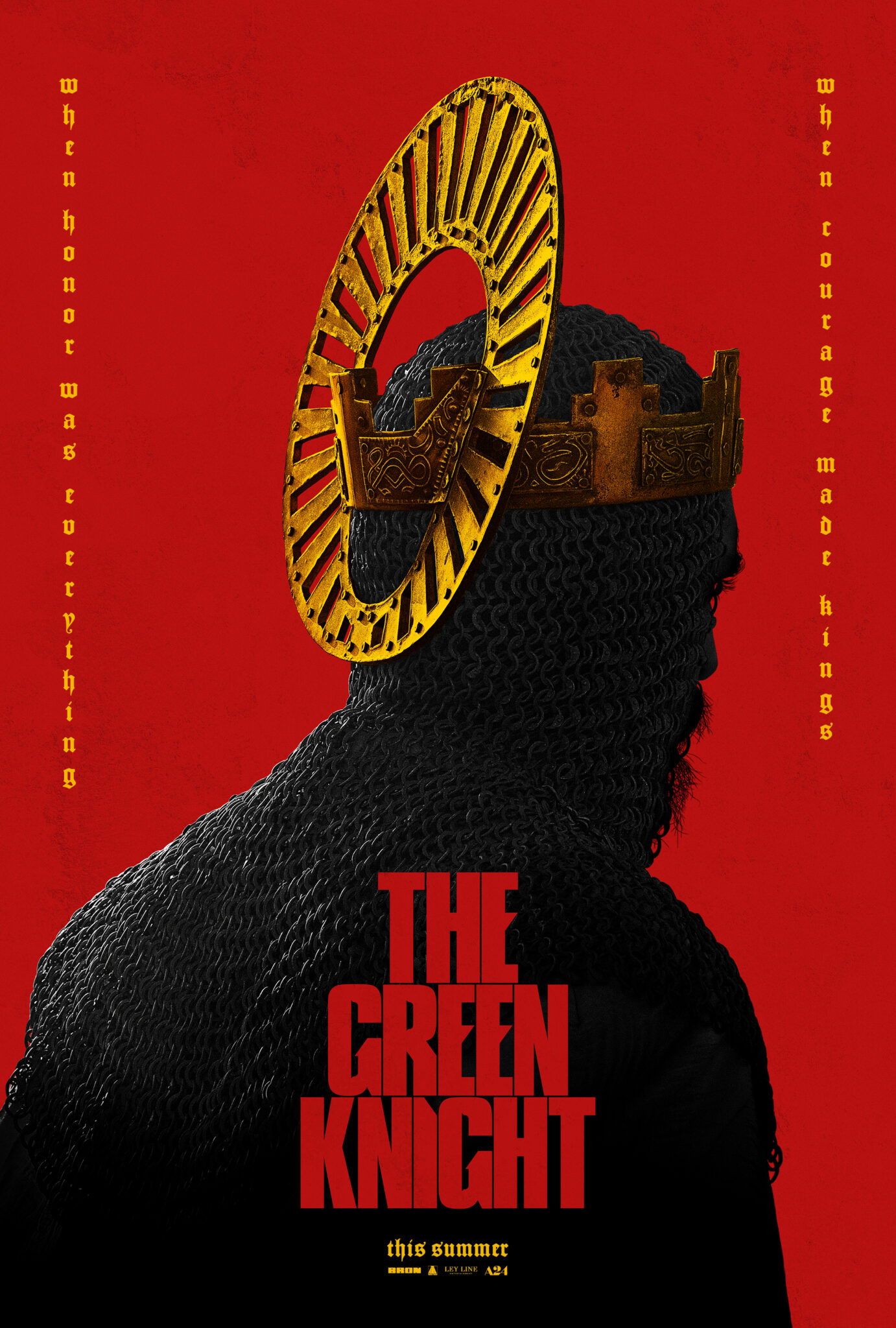 Das Poster zeigt einen Ritter mit Kettenhemd und goldener Krone von hinten. Zudem ist der Hintergrund komplett rot und auch der Titel in dieser Farbe gehalten.