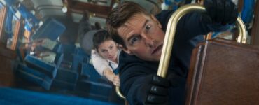 Tom Cruise als Ethan Hunt und Hayley Atwell als Grace in Mission: Impossible Dead Reckoning Teil Eins