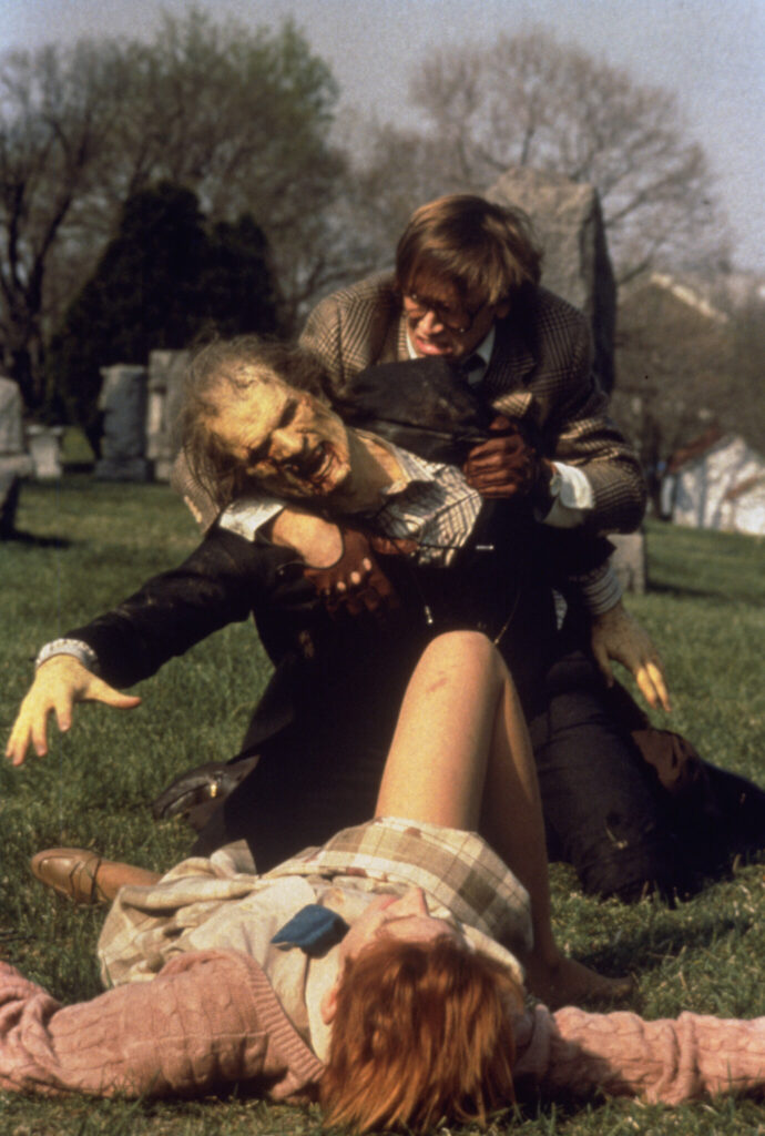 Bill Moseley als Johnnie ringt mit hinterrücks mit einem Zombie der Patricia Tallman als seine Schwester Barbara zu überwältigen droht
