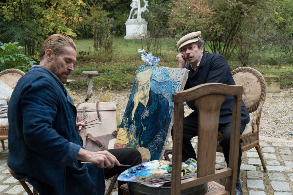 Vincent van Gogh (links) malt Doktor Paul-Ferdinand Gachet (rechts, Mathieu Amalric) ©DCM