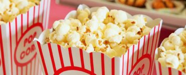 Der Filmtoast-Platzhalter für (Kino-)Filme zeigt eine Reihe von gefüllten Popcorn-Tüten. Für den Film wurden leider keine Bilder bereit gestellt.