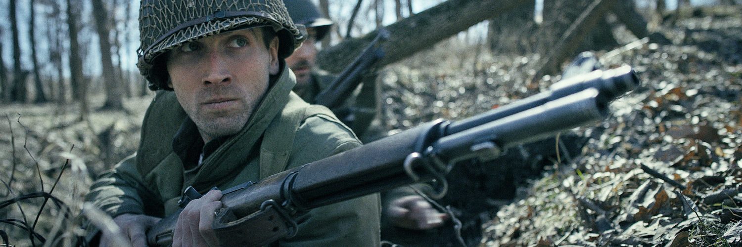 Lieutenant Cappa liegt in einem Schützengraben, Schlacht in den Ardennen, Tiberius Film